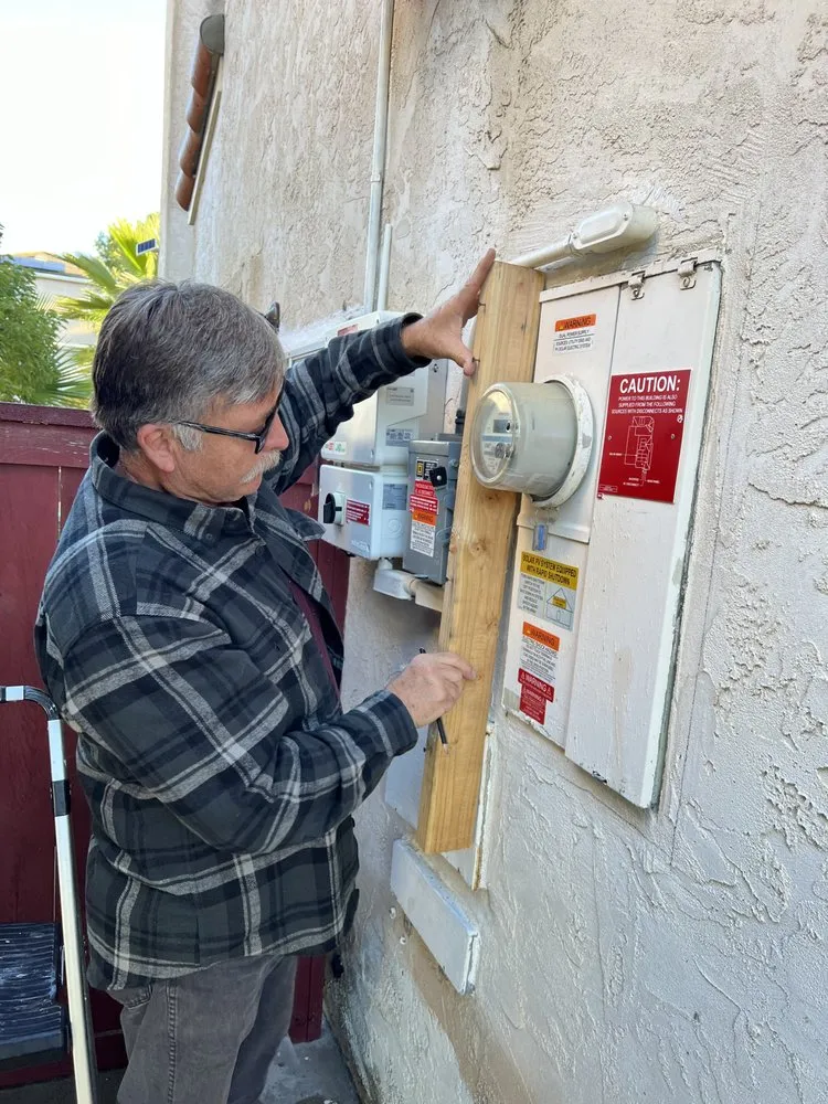 Slide of Garibay Electric