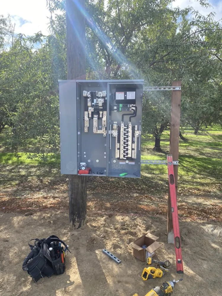 Slide of Garrett Lewis Electric