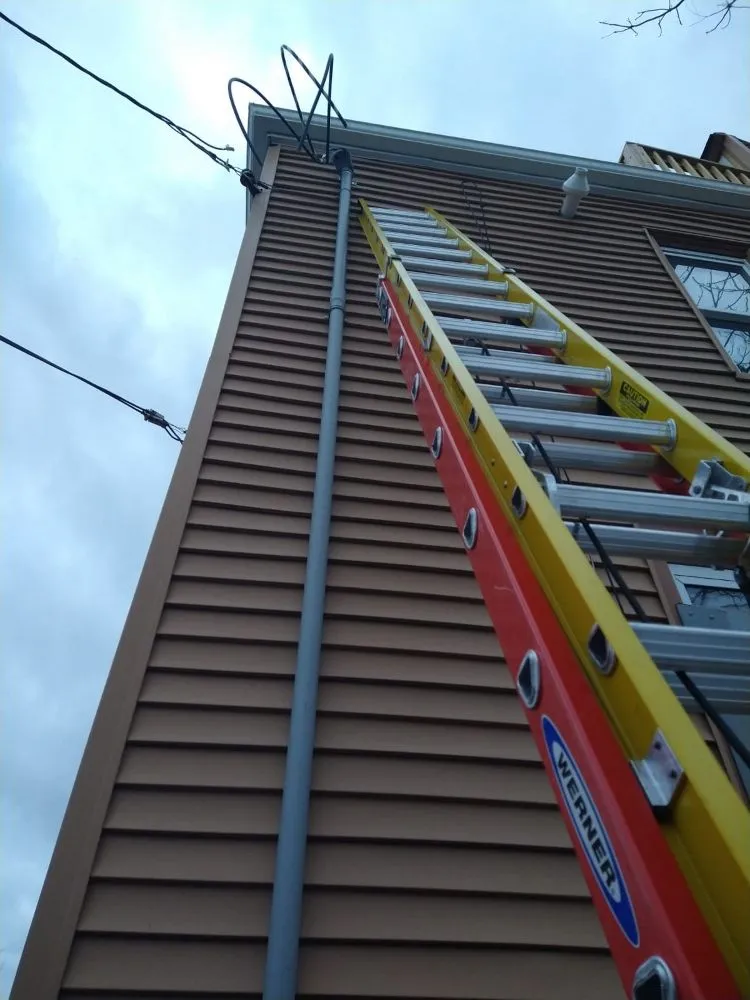 Slide of Garrido Electrical Contractor