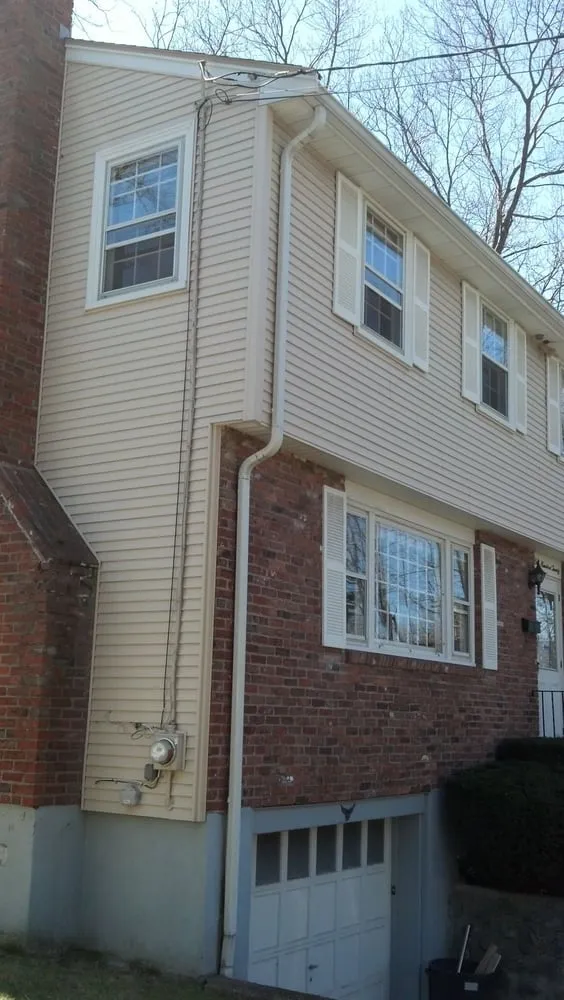 Slide of Gary Knight Electric