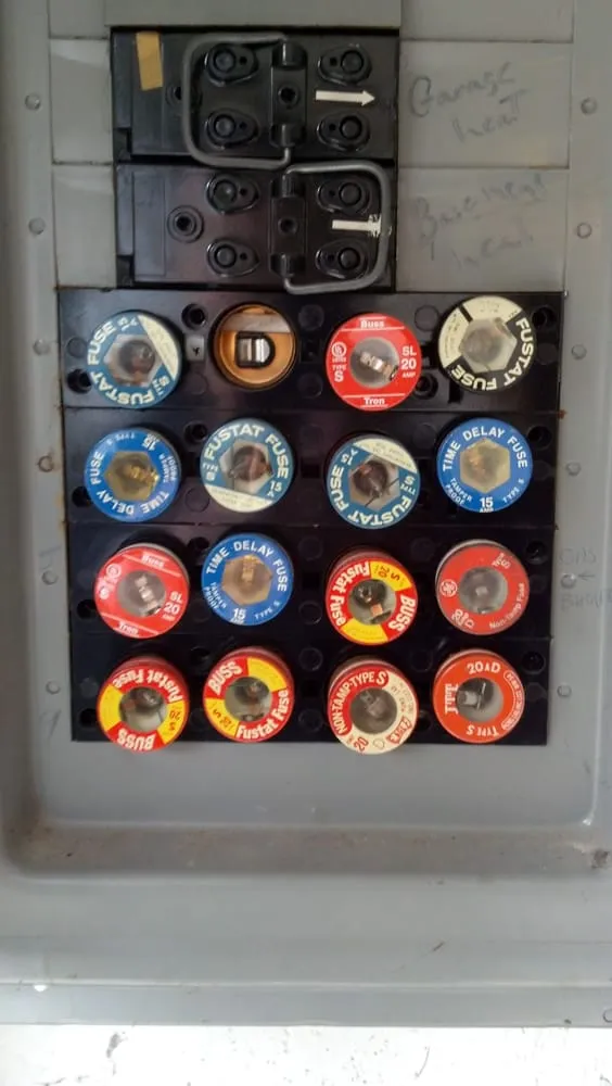 Slide of Gary Knight Electric