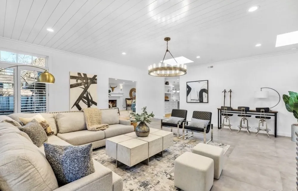 Slide of Gates Contracting