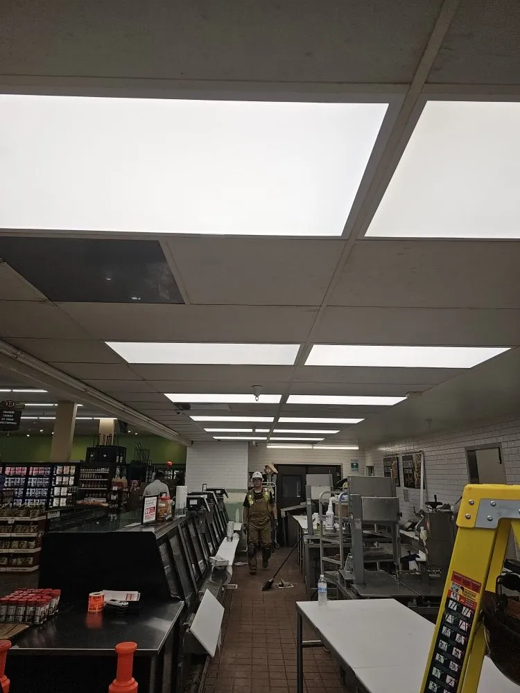 Slide of Gav Electric