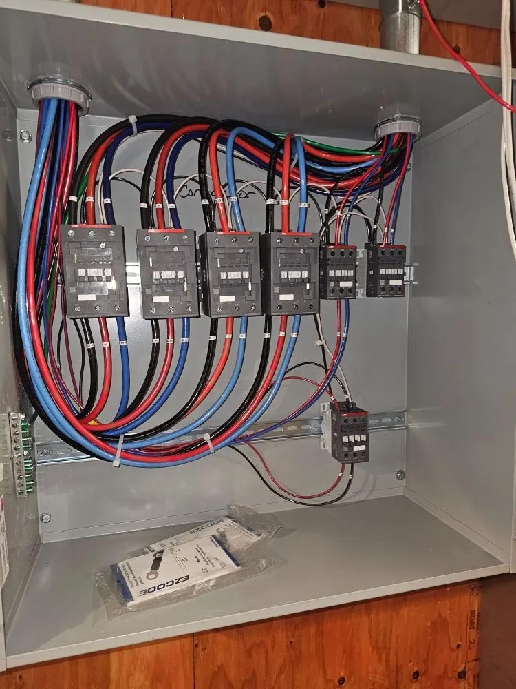 Slide of Gav Electric