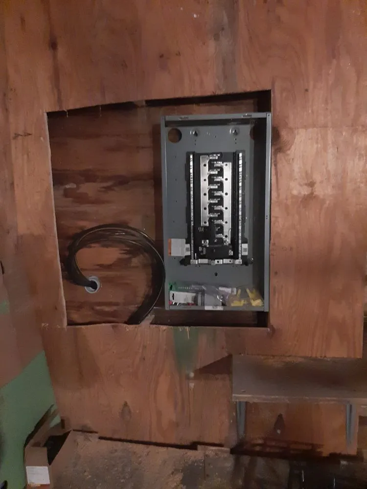 Emergency circuit breaker repair in Sheffield Village, OH by GCS Electric