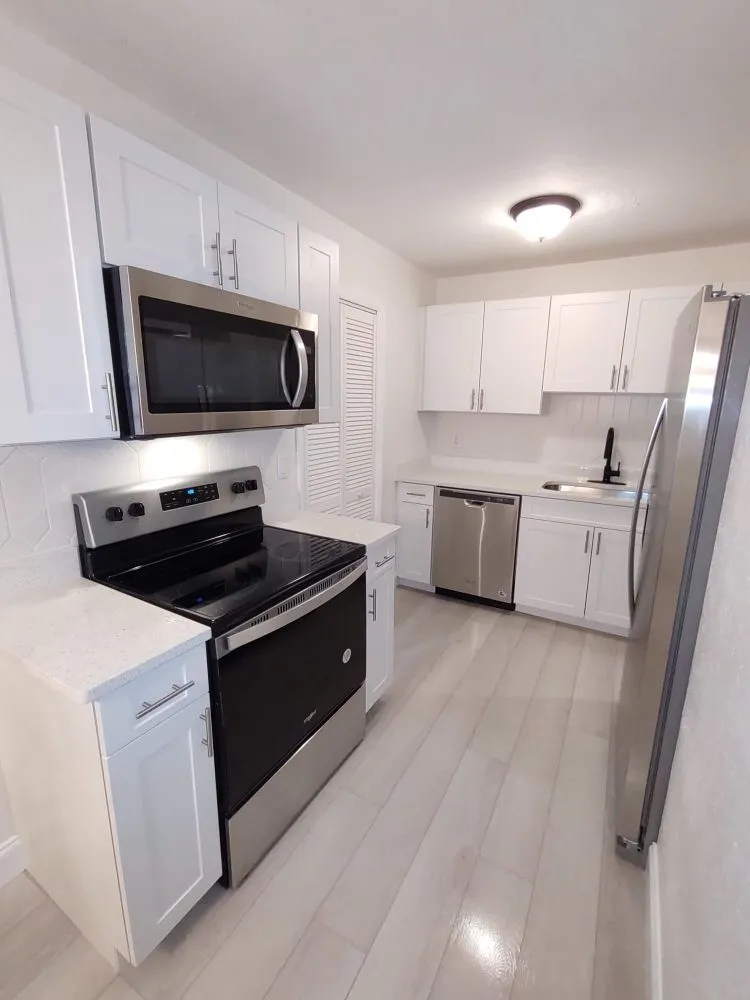 Slide of G&D Contractors