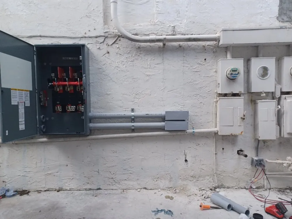 Licensed electrician providing electrical repair in Lake Worth, FL - GD Pro Electric Services