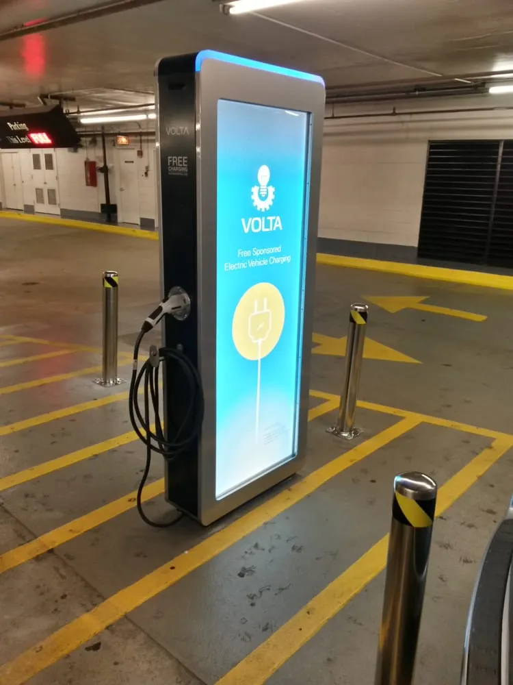 Affordable electrician providing outlet and switch repair in , 