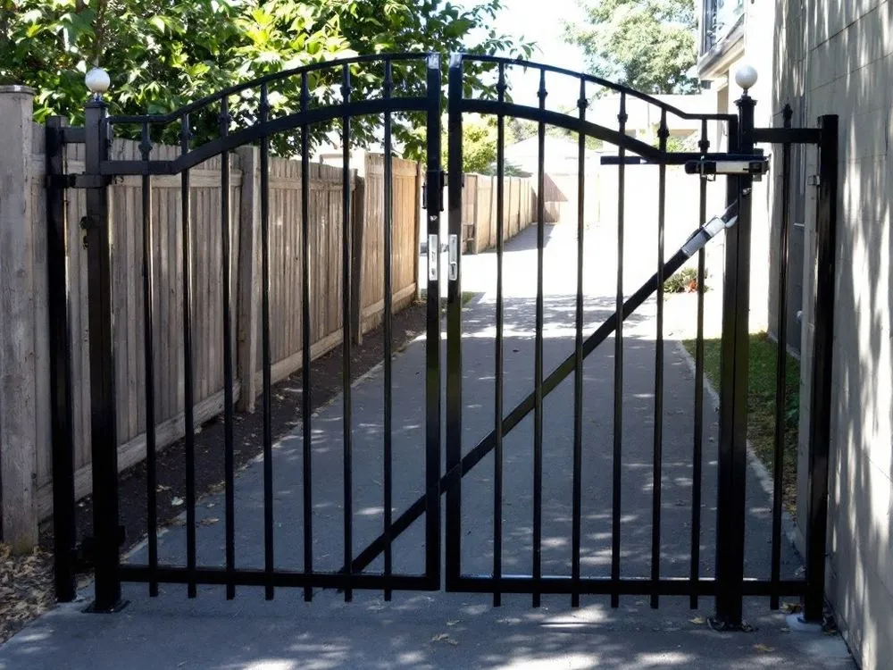 Slide of Gear Heads Fabrication & Equipment Repair