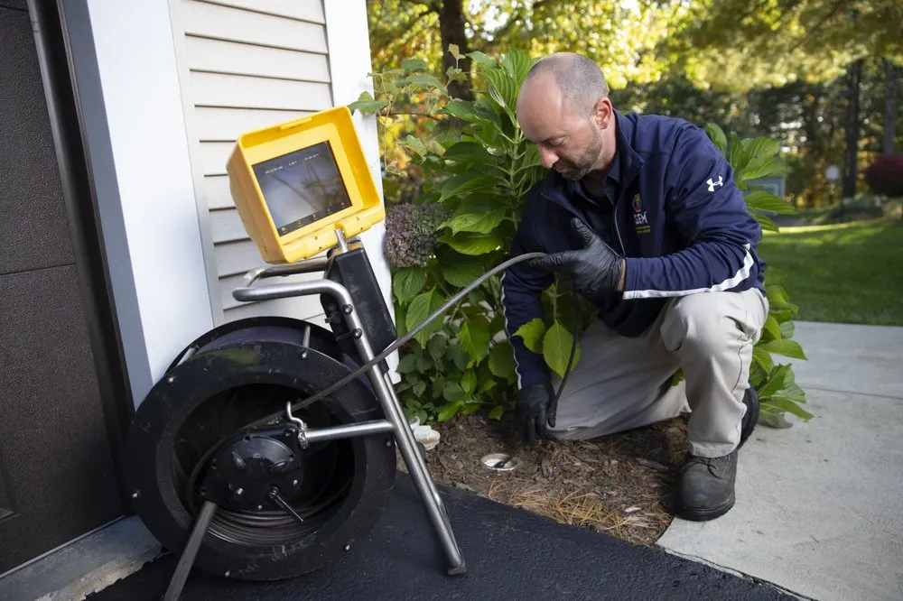 Professional electrician providing electrical repair in ,