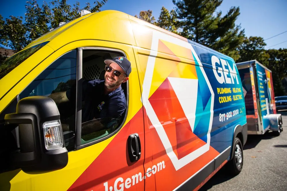 Affordable electrician providing circuit breaker repair in ,