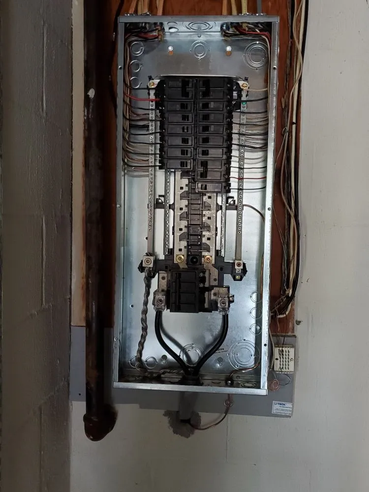 Slide of Gemini Electric Inc.