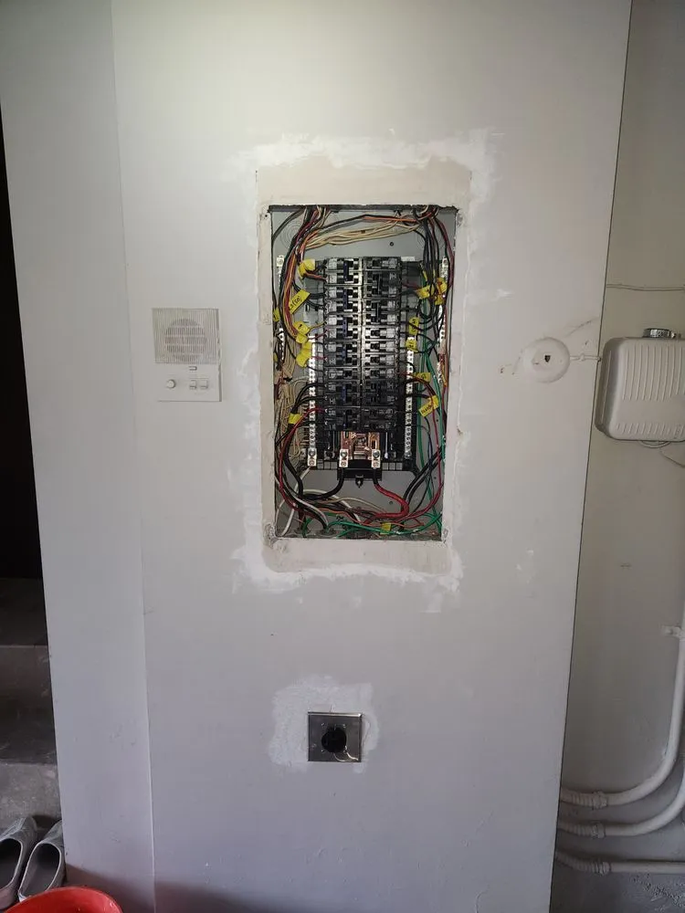 Slide of General Electrician