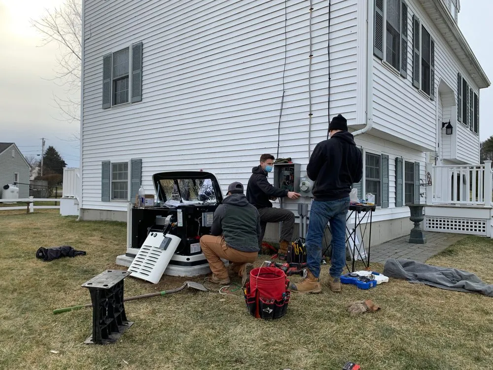 Expert electrician providing emergency electrical service in , 