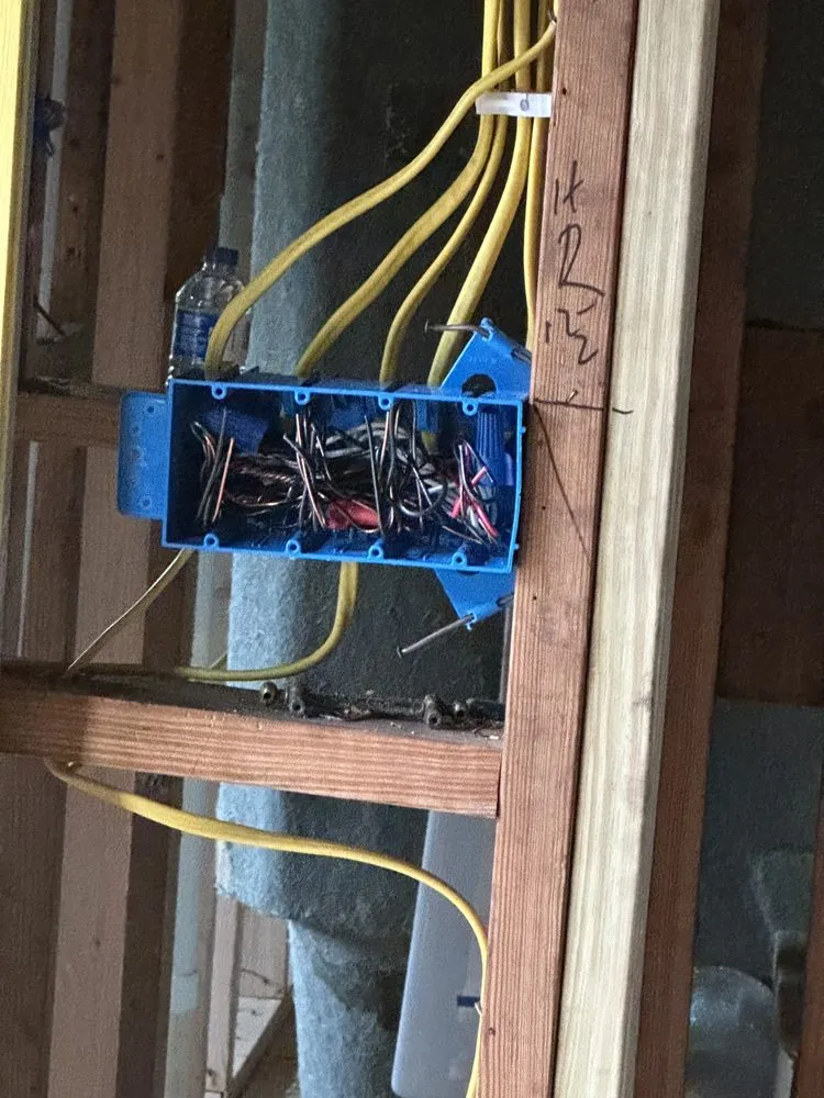 Expert electrician providing circuit breaker repair in ,