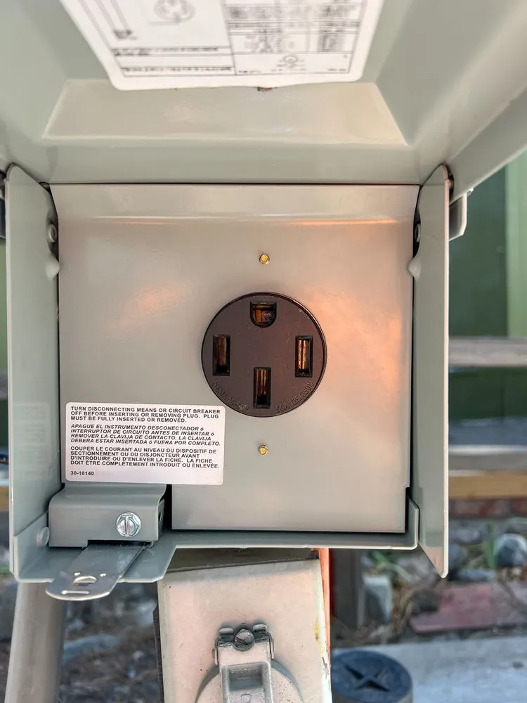 Trusted circuit breaker repair experts serving Devore Heights, CA - Genesis Electric