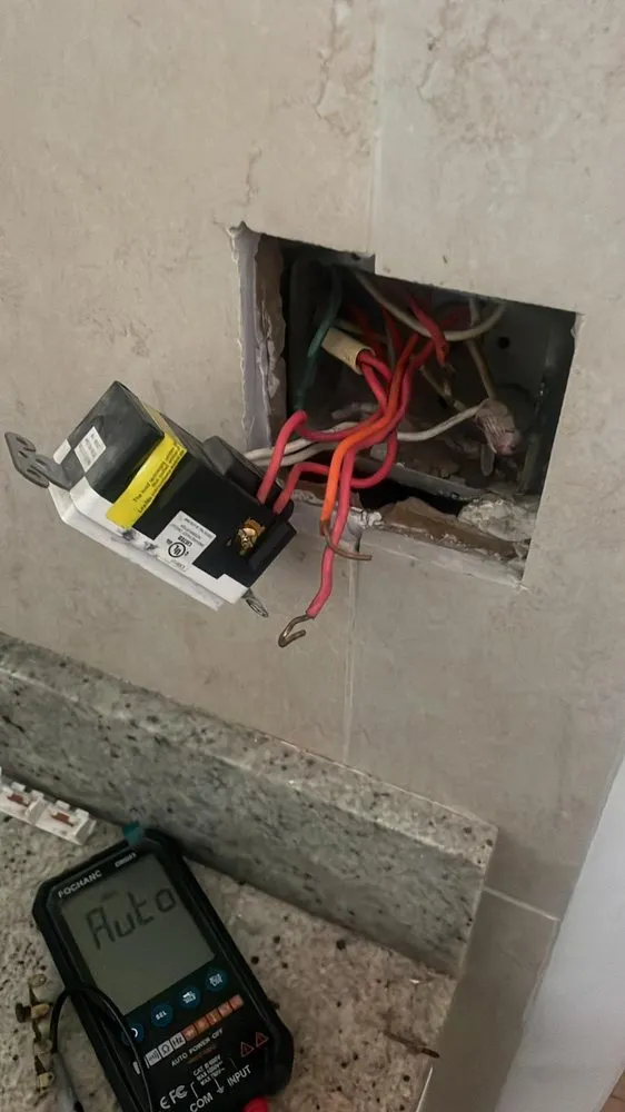 Slide of Genesis Master Solutions