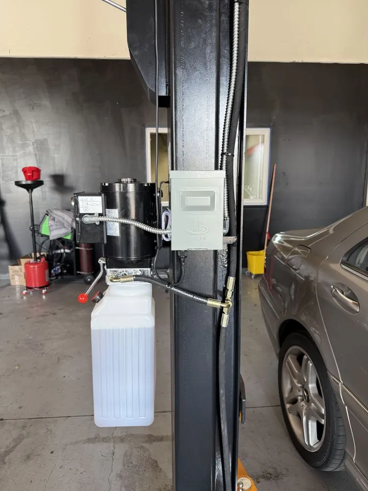 Slide of Genius Electric