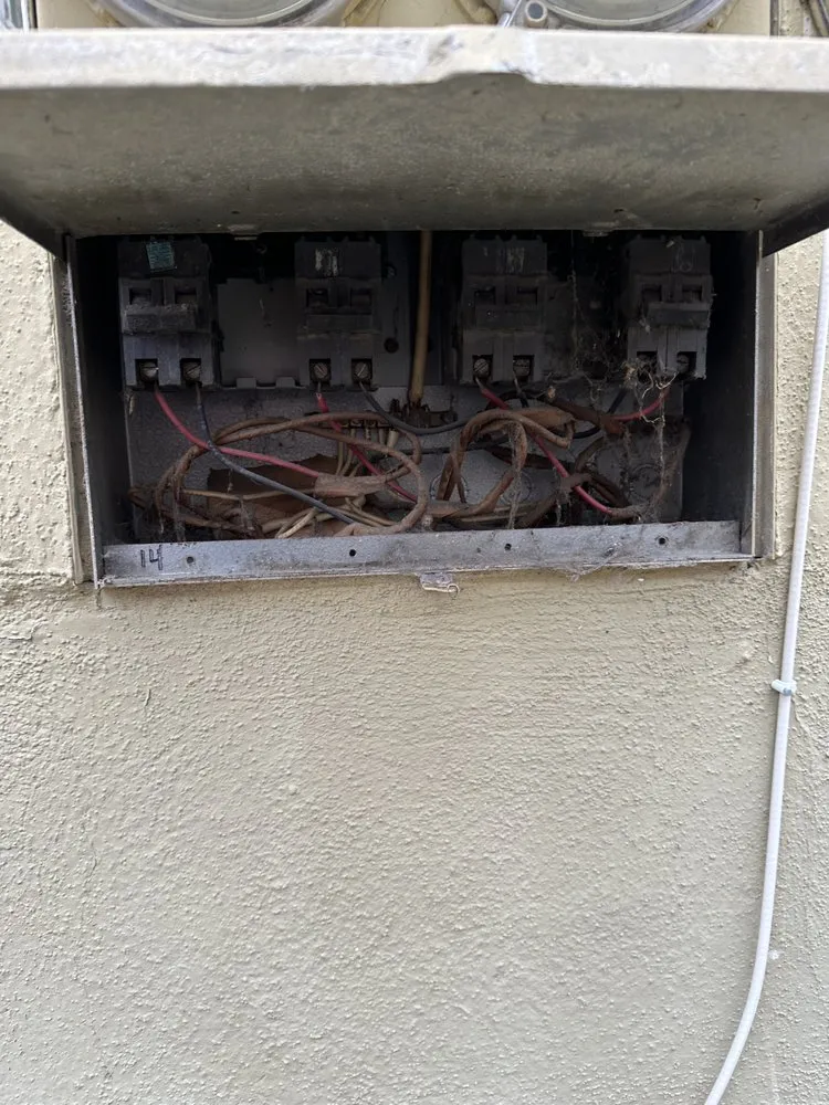 Affordable emergency electrical service service in ,  - Genius Electric Power And Cabling