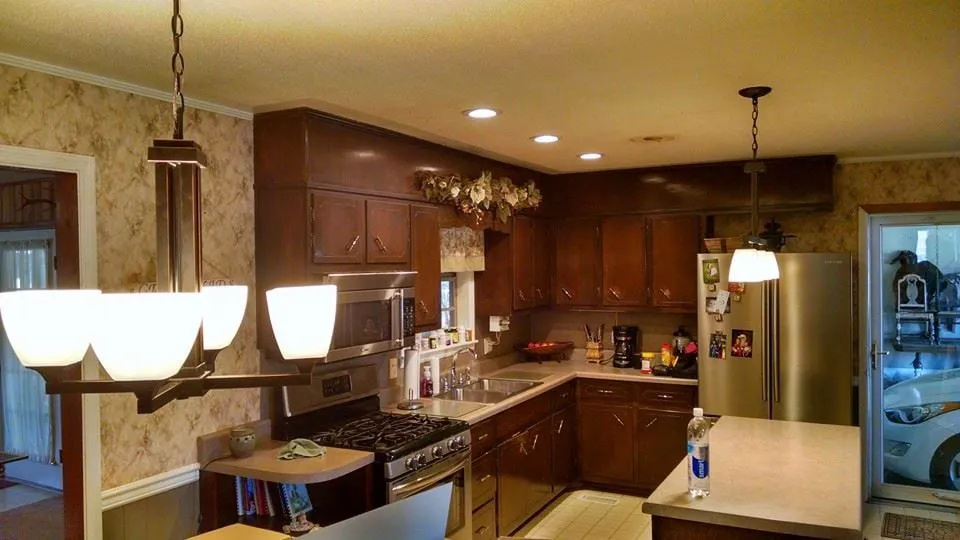 Slide of Geno's Electrical