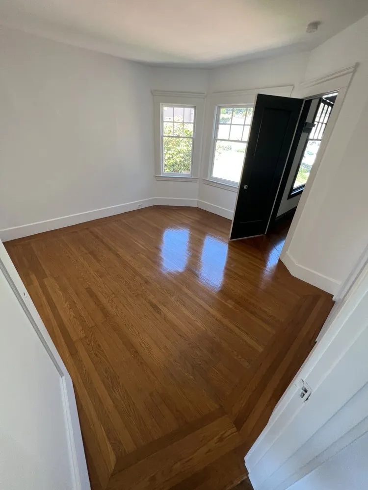 Emergency electrical service for homes in lighting installation,  by 