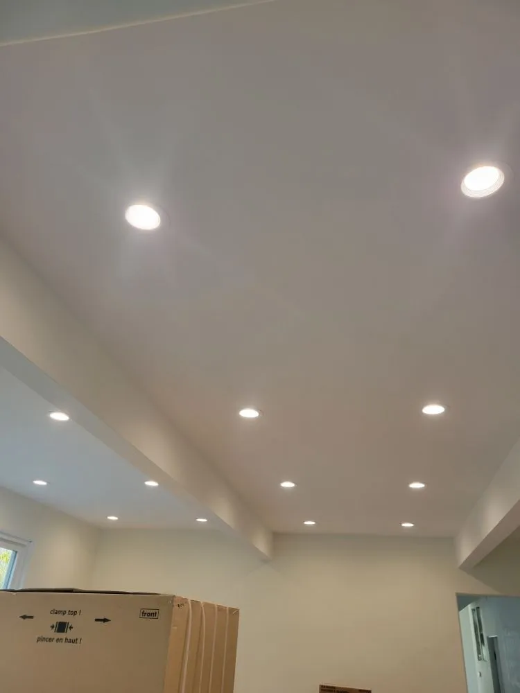 Certified electrician providing electrical repair in Sun Valley, CA - Geolite Electric