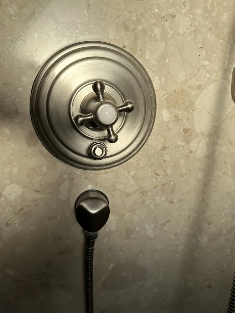 Licensed electrician providing outlet and switch repair in , 