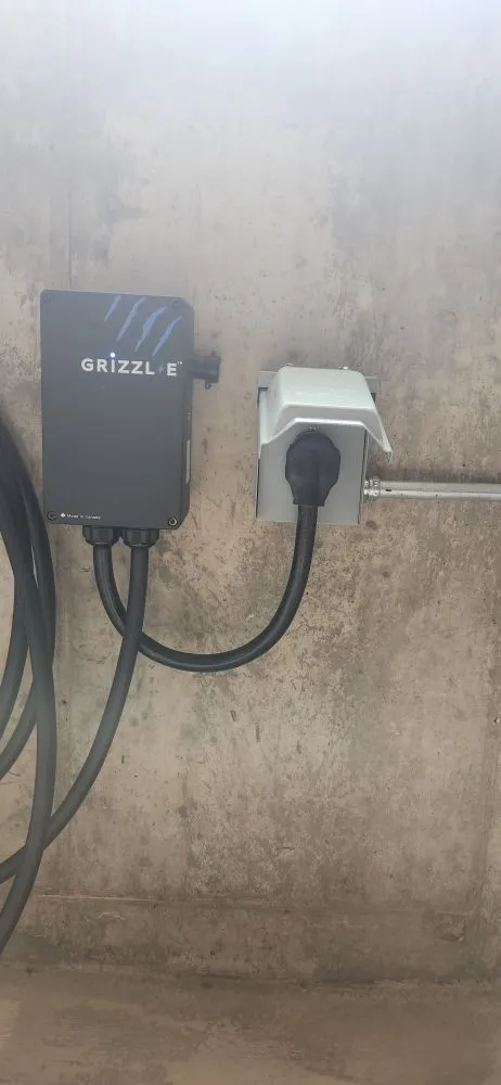 Expert electrical service for homes in circuit breaker repair,  by 