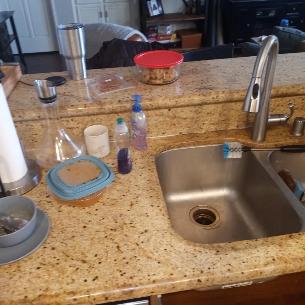 Licensed electrical service for homes in lighting installation, by