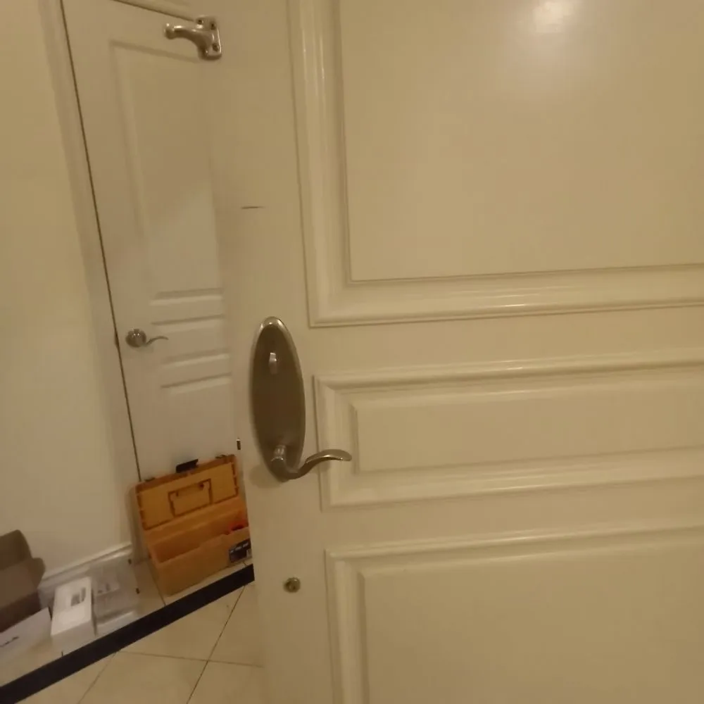 Slide of George Ruiz Safes Locks and Keys, Expert Repairs Installation