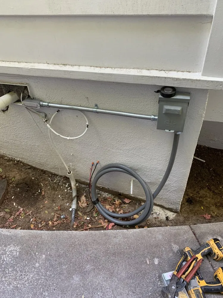 Trusted outlet and switch repair service in Sylmar, CA - George’s Electric Services