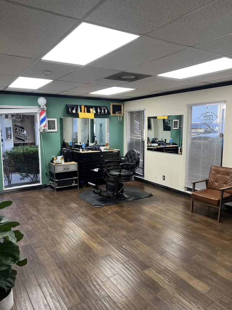 Reliable circuit breaker repair experts serving Sylmar, CA - George’s Electric Services