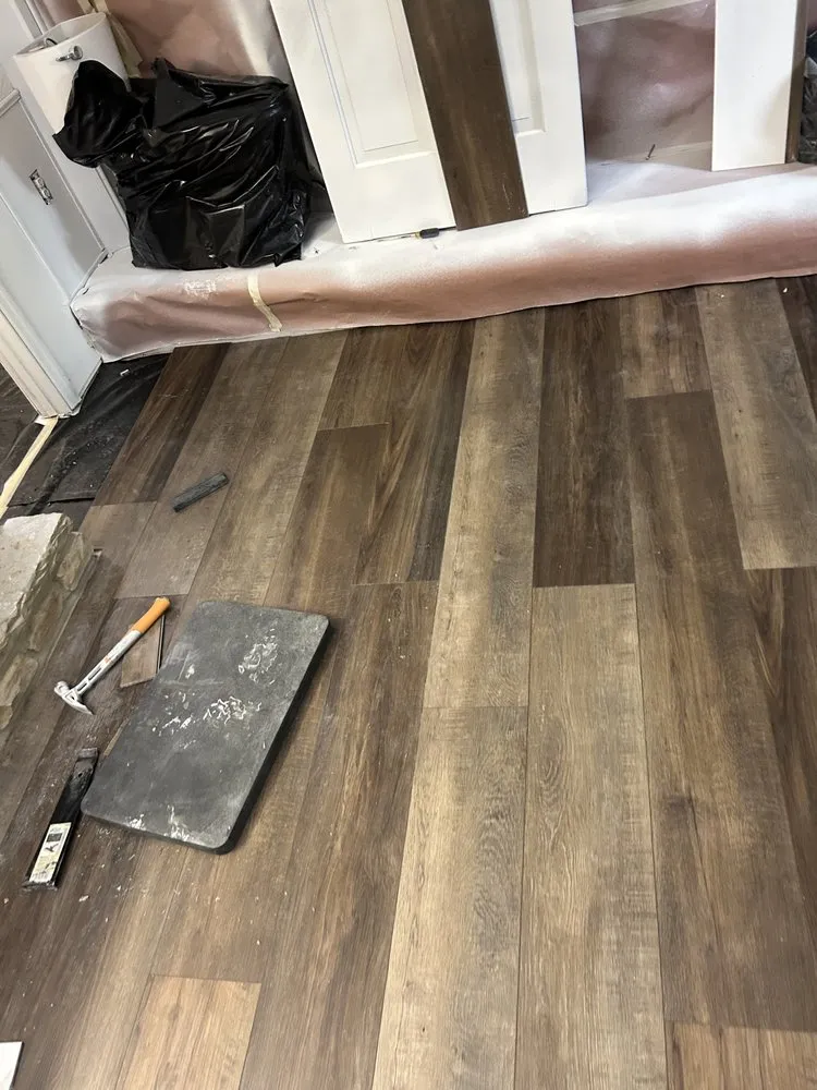 Reliable electrician providing circuit breaker repair in , 