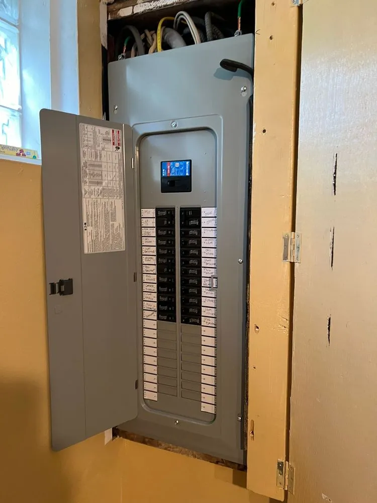 Professional electrician providing outlet and switch repair in , 