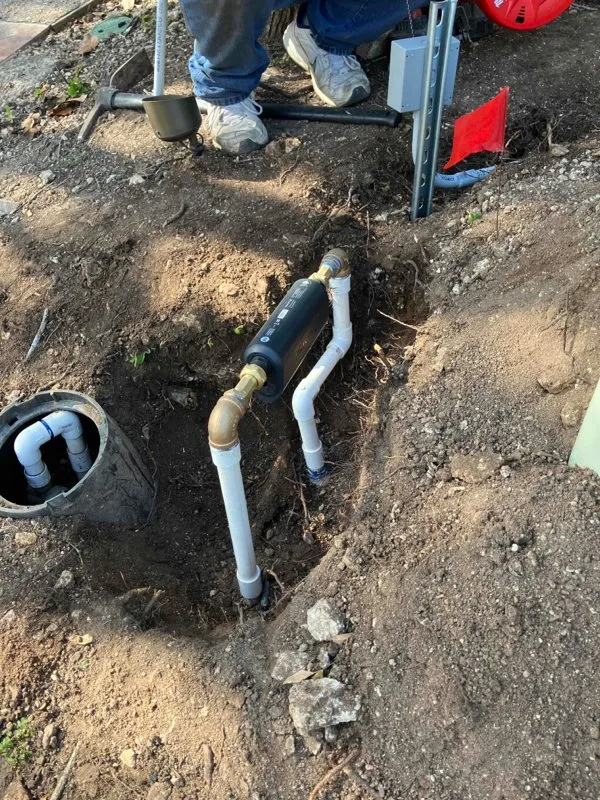 Emergency electrical service for homes in lighting installation,  by 