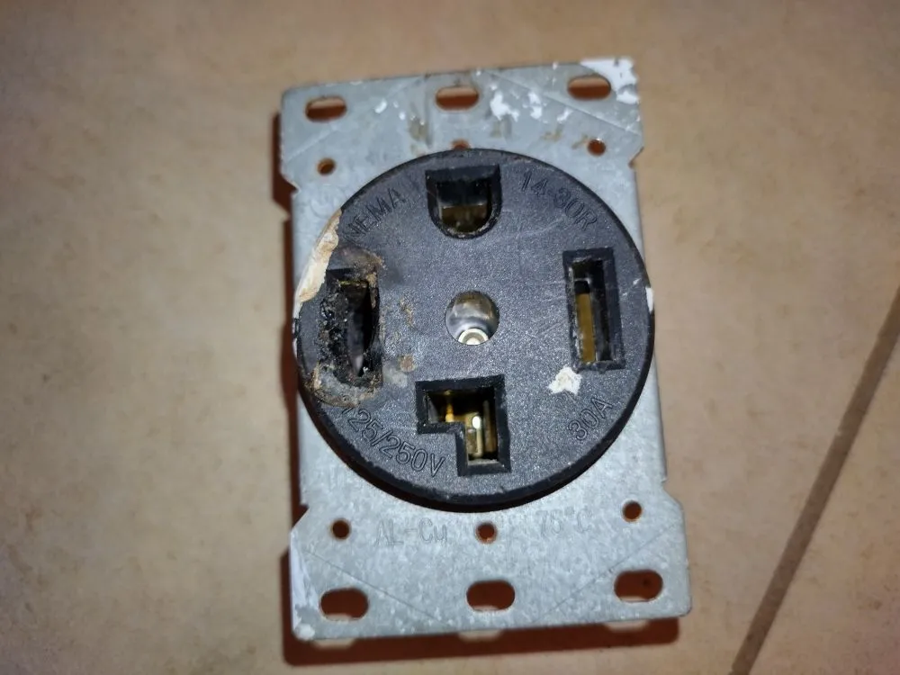 Licensed electrician providing lighting installation in Tampa Bay, FL - Get Help Around The House