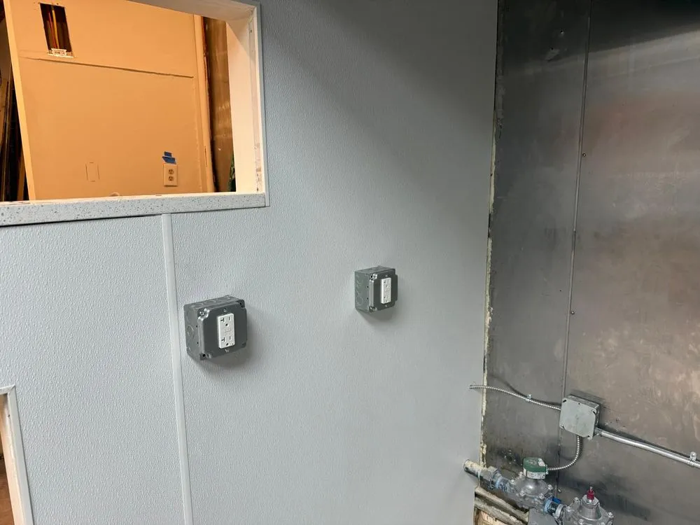 Slide of G&G Eletrical