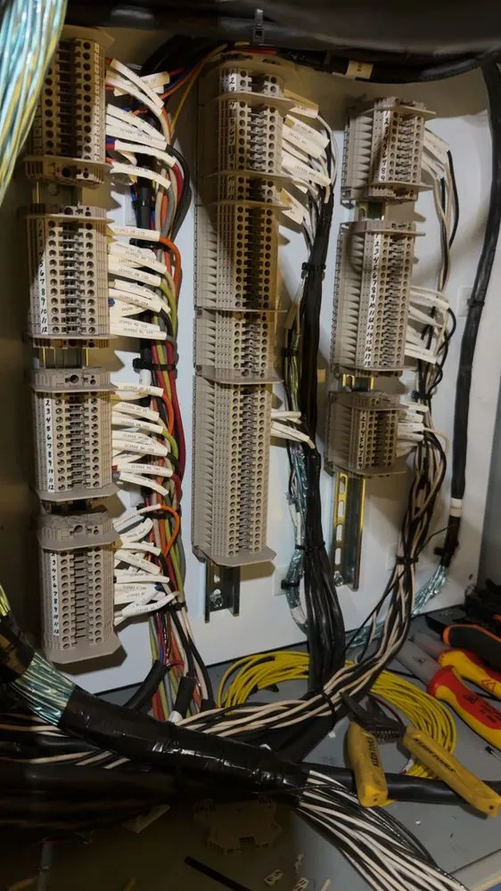 Slide of GG's Electric Carpentry & Home Renovations