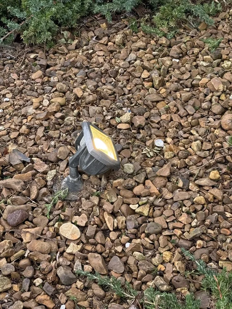 Slide of G&H Electrical