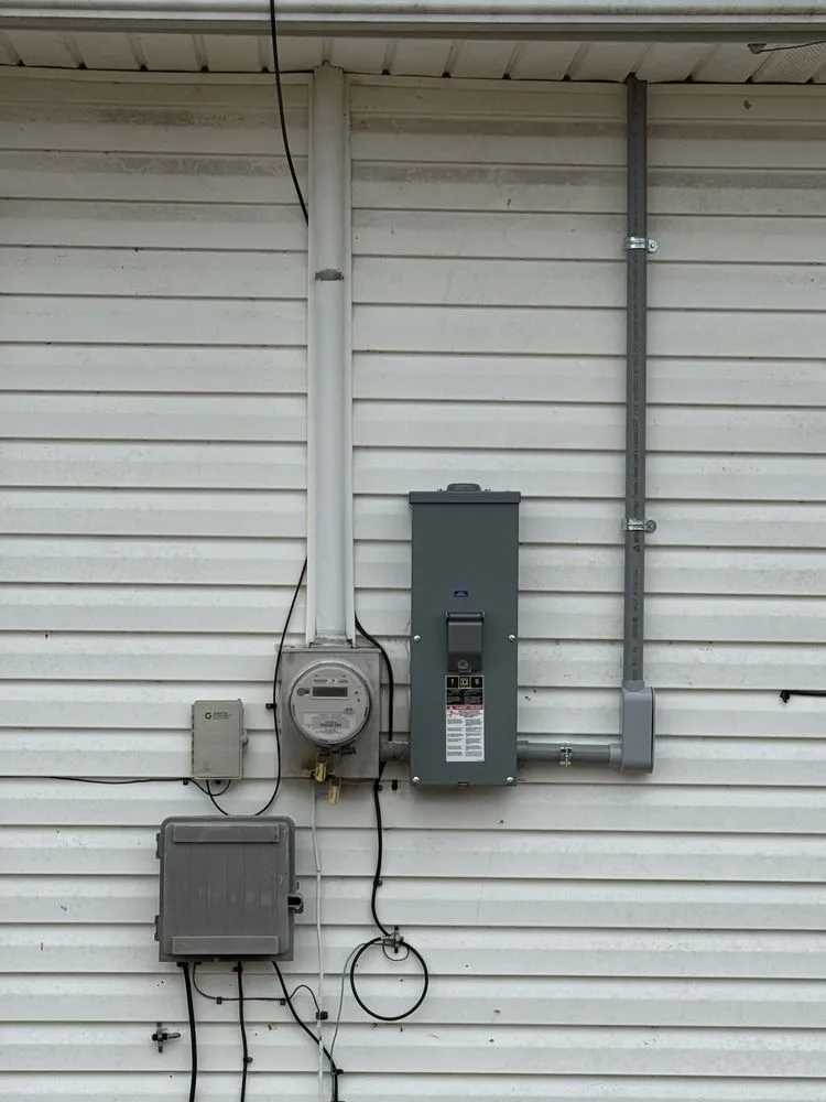 Slide of G&H Electrical