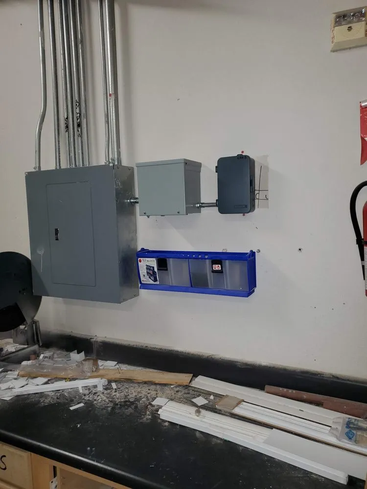 Slide of Giderdon Electrical Services