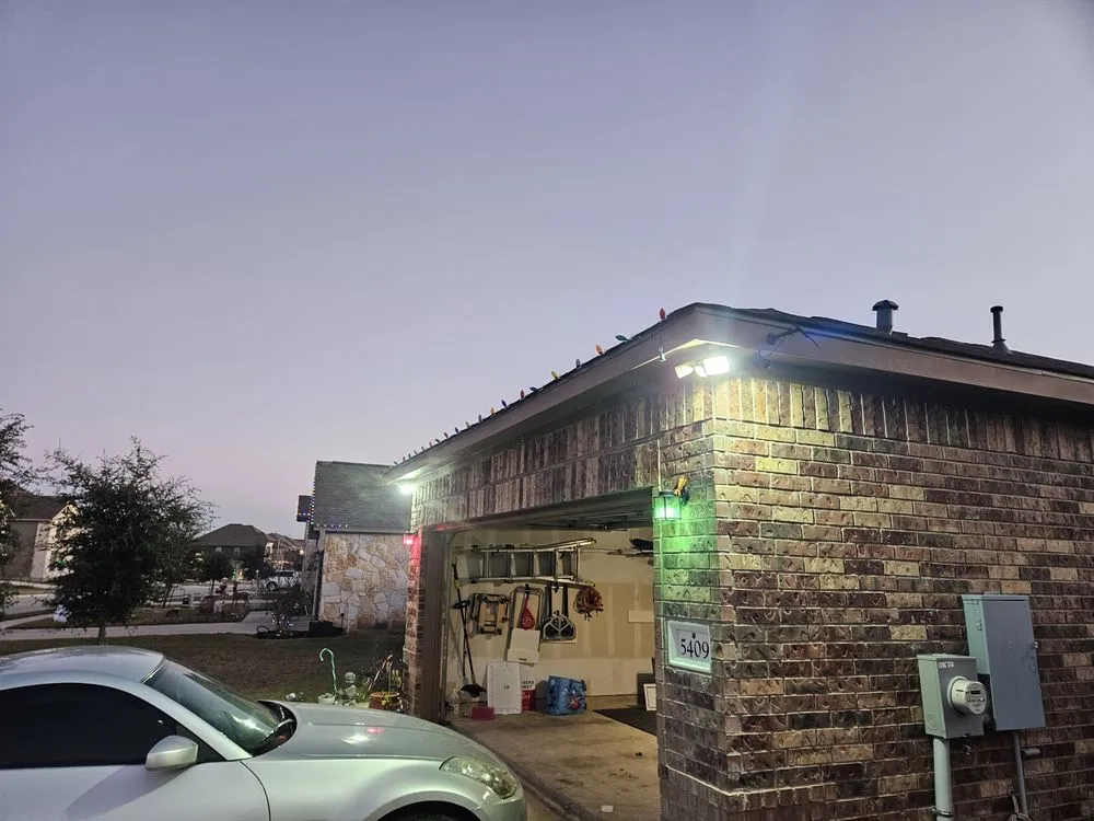 Professional electrical service for homes in lighting installation, by