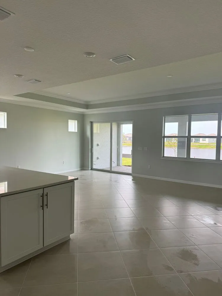 Slide of Gilcolm Multiservices