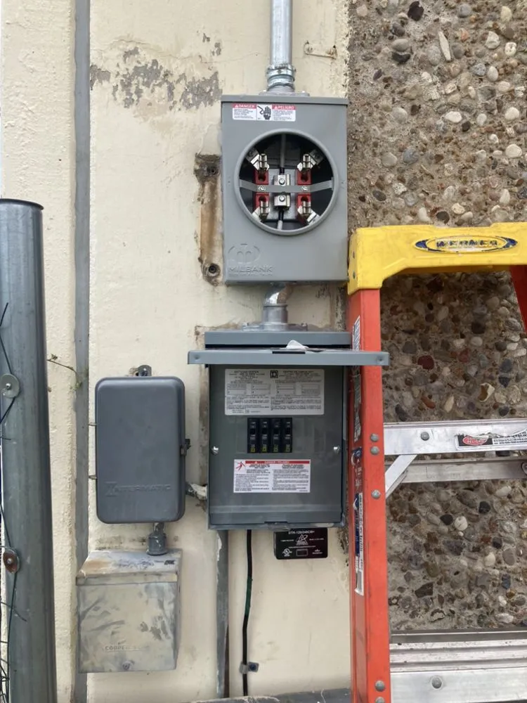 Emergency electrical repair experts serving , - Giles Electrical Services