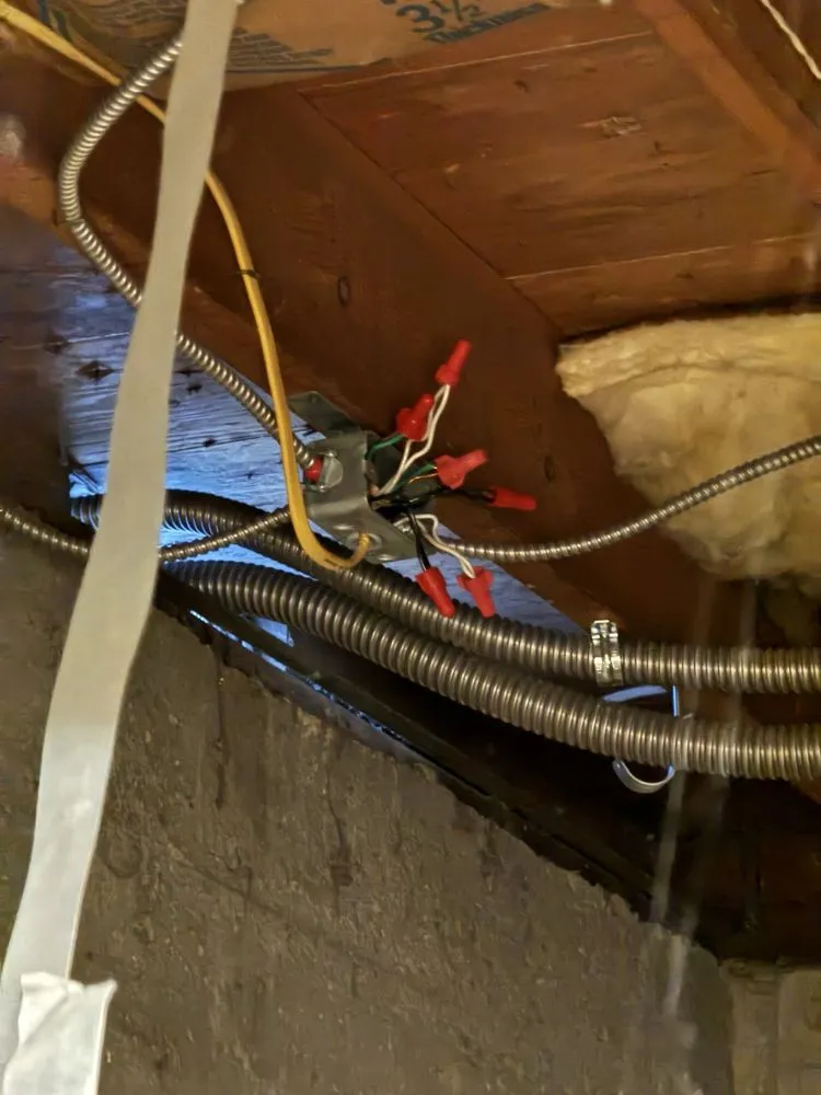 Slide of Gin Lam Electric