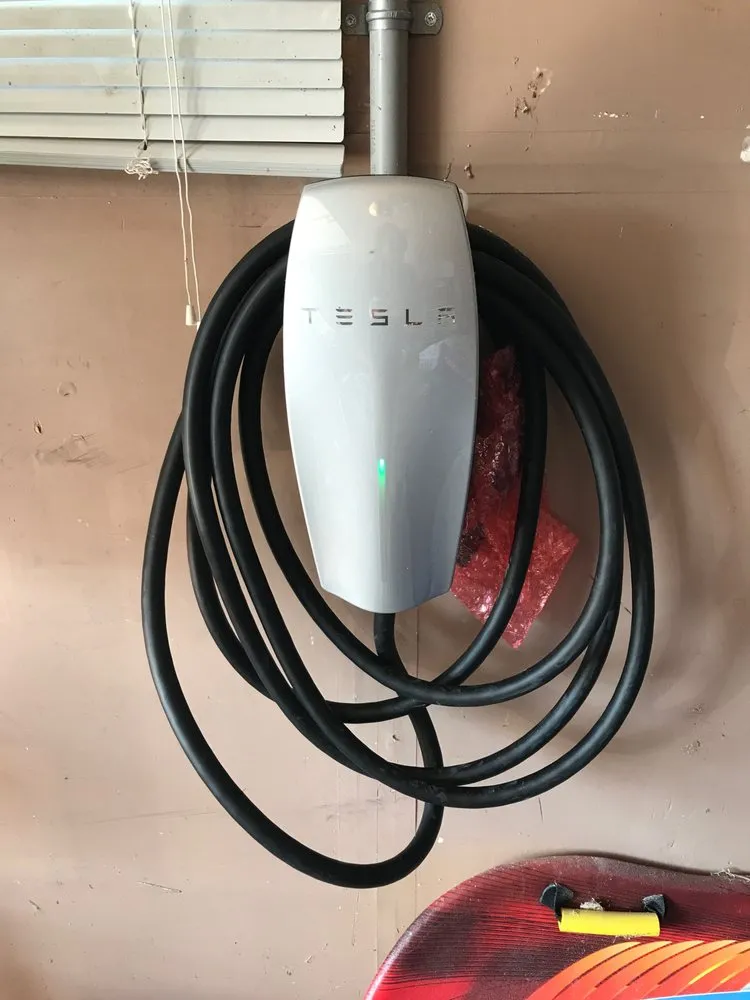 Slide of Gina Electric