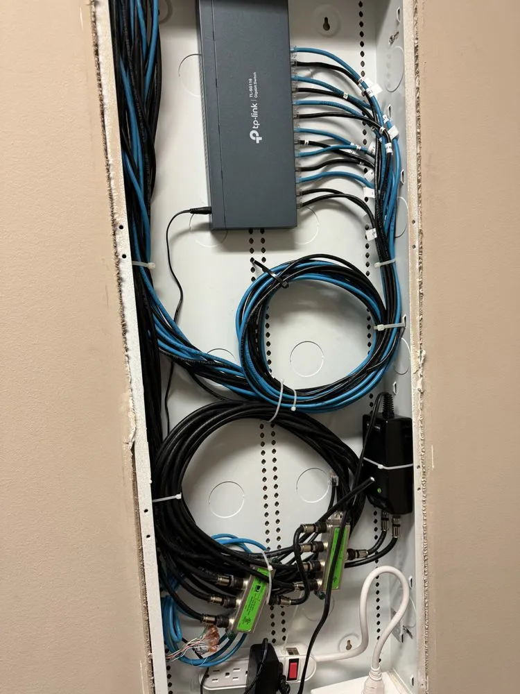 Affordable outlet and switch repair in , by GKT Networking & Electrical Services