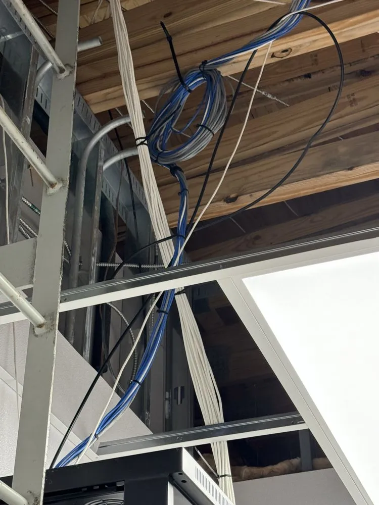 Professional electrical service for homes in emergency electrical service, by