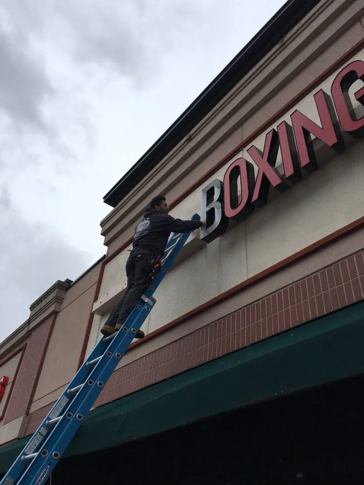 Slide of Gladiator Electric