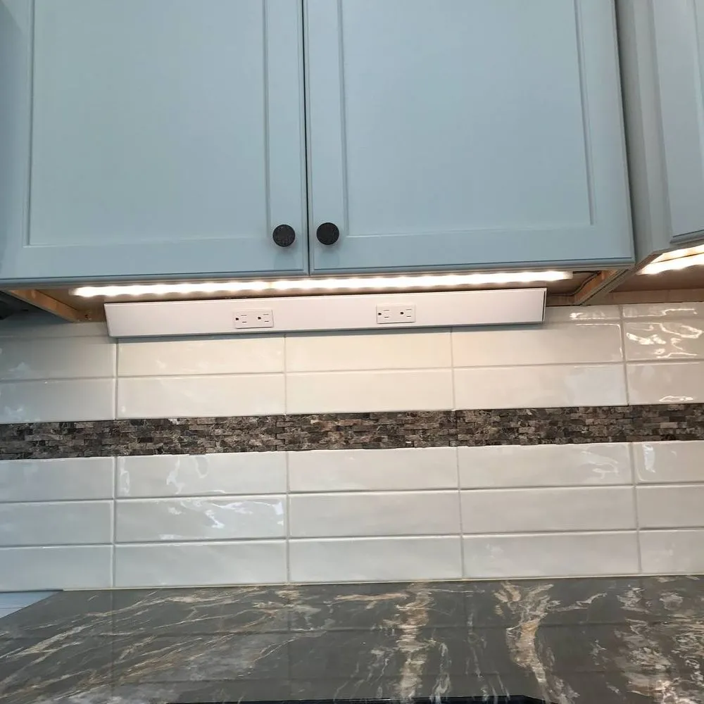 Slide of Glamorous Master Electrician